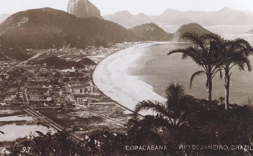 Copacabana completa 130 anos com festa, shows e eventos gratuitos; veja fotos antigas da 'Princesinha do Mar'