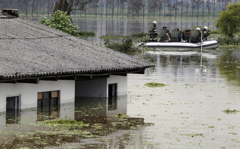 Justiça colombiana determina que ELN suspenda bloqueio de comunidade devido a fortes chuvas