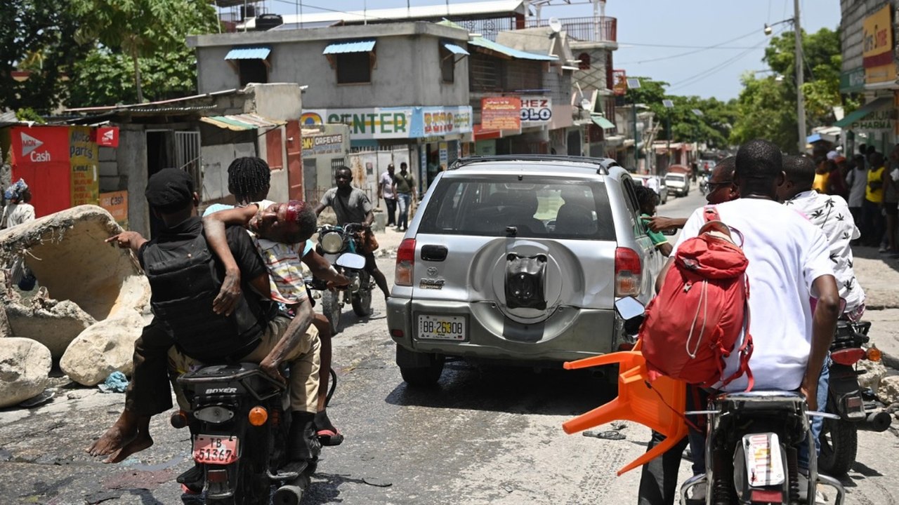 Em um dia, mais de 3 mil pessoas fogem de bairro na capital do Haiti temendo as gangues
