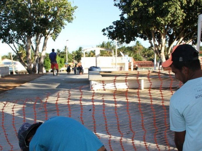 Moradores de Canafístula recebem mais de 30 obras