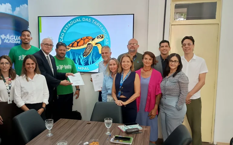 MPAL e instituições de defesa ambiental entregam Plano de Ação para Conservação das Tartarugas Marinhas à Semarh
