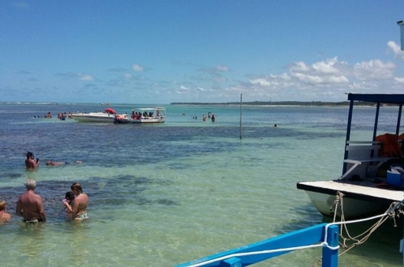 IMA monitora o tráfego de embarcações e orienta banhistas em Paripueira