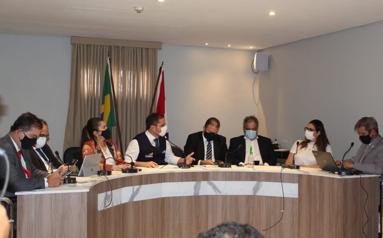 Jó apresenta a secretário de Saúde demandas sobre acolhimento, abastecimento e planejamento