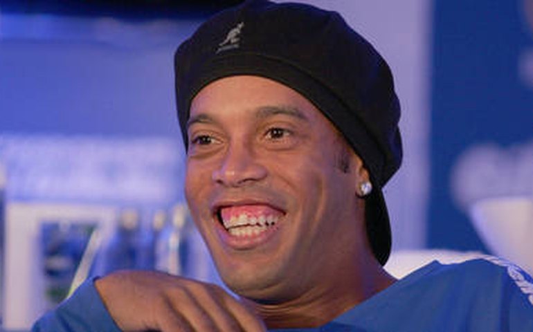 Ronaldinho depõe em CPI das Pirâmides, mas poderá ficar em silêncio