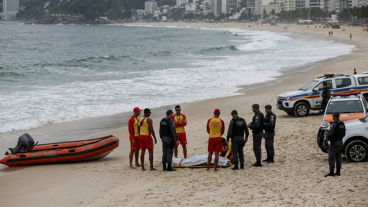 Corpo é encontrado durante buscas por adolescente desaparecido no mar de Copacabana