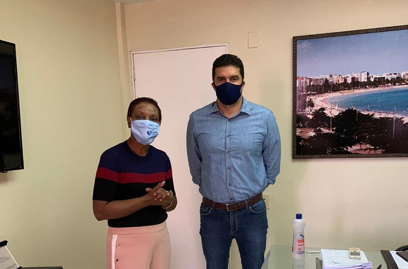 Fátima Santiago se reúne com prefeito Rui Palmeira para acompanhar andamento de obras na parte alta