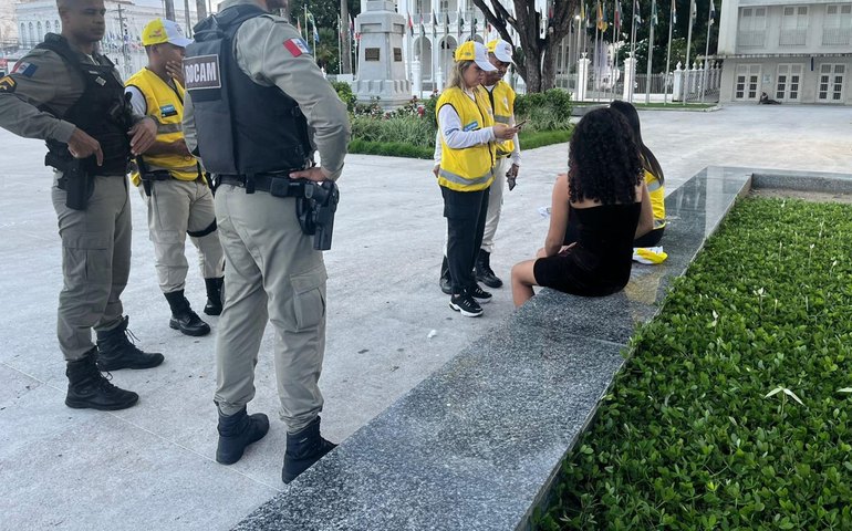 Agentes do Ronda prendem agressor de adolescente na Praça dos Martírios