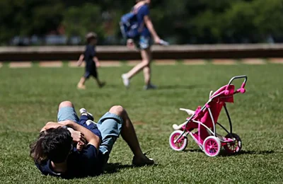 Pediatras pedem aprovação de lei com licença-paternidade de um mês