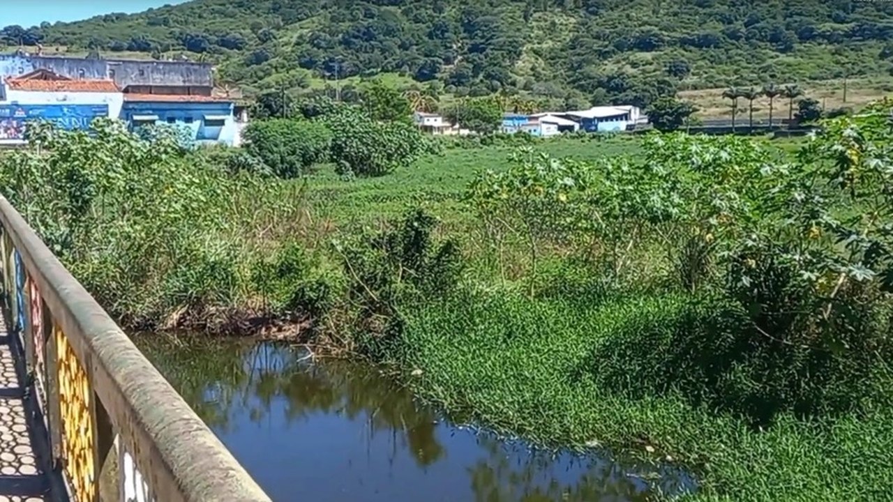 Relato de profissional diz que parede do açude do Goití corre risco de rompimento
