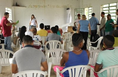 Jovens do município de Branquinha recebem capacitação em apicultura