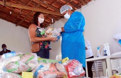 Prefeitura de Pão de Açúcar faz entrega de cestas básicas para famílias em extrema pobreza
