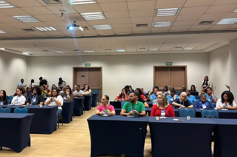 Limpeza Urbana apresenta projetos de reciclagem em evento voltado ao cooperativismo e sustentabilidade