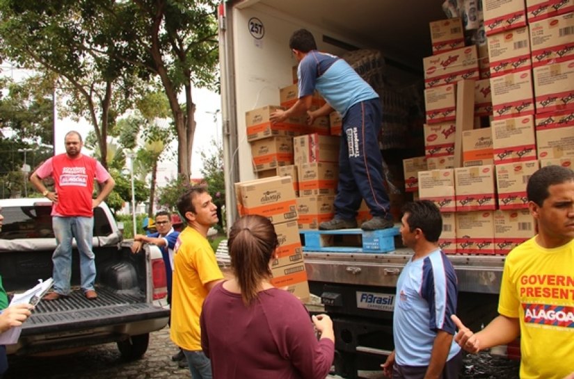 Força-tarefa leva doações a mais 11 municípios atingidos pelas chuvas
