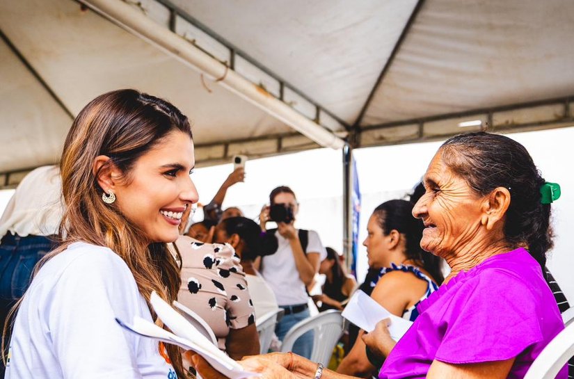 Ao lado do prefeito Bueno Higino, Marina Candia leva Olhar da Gente a Coité do Noia