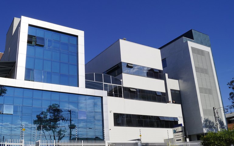 Editora paranaense completa 20 anos com 57 mil clientes na carteira