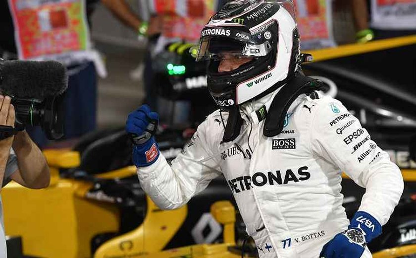 Bottas faz sua 1ª pole e larga na frente no GP do Bahrein