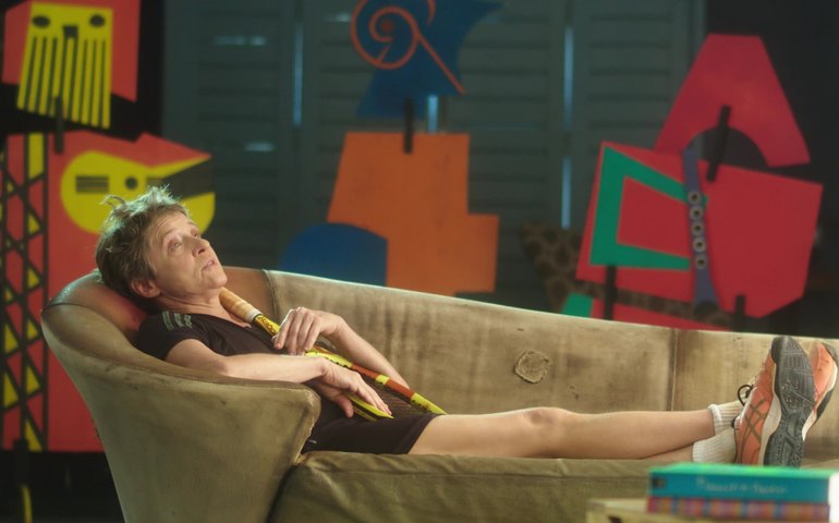 Cris Braun se inspira em clássicos do cinema experimental em single e clipe que anunciam novo disco