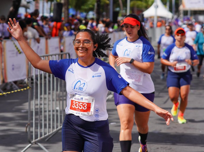 Quinhentos doadores de sangue do Hemoal participam do III Circuito Arnon de Mello de Corrida