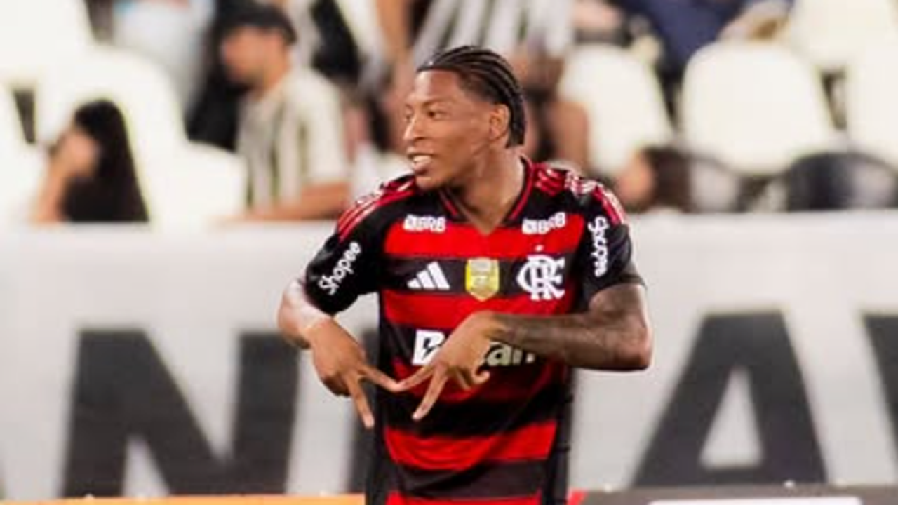 Flamengo faz 3 a 0 no Botafogo no Nilton Santos e não deixa o Palmeiras se distanciar na liderança