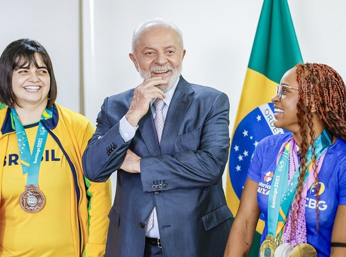 Presidente Lula recebe medalhistas das melhores campanhas do País na história do Pan e do Parapan