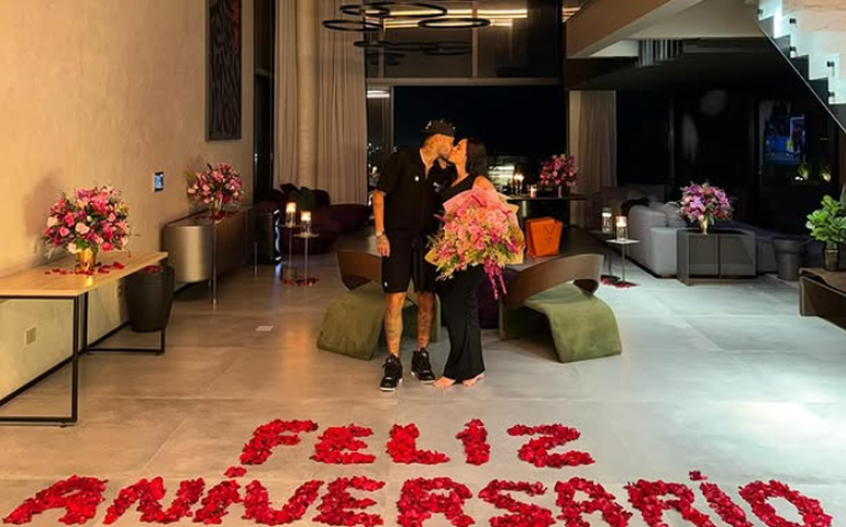 Neymar prepara surpresa e faz declaração em aniversário de Bruna Biancardi