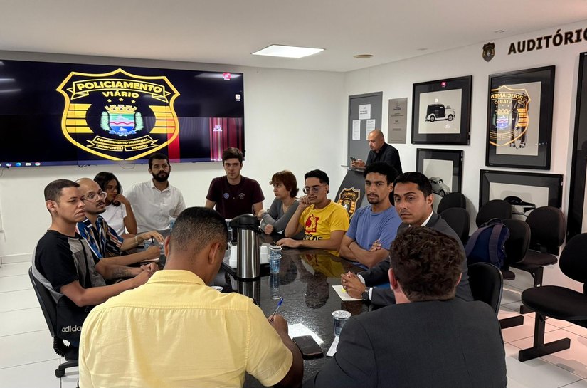 Vereador David Empregos articula reunião entre DMTT e estudantes da UFAL para melhorias no transporte público