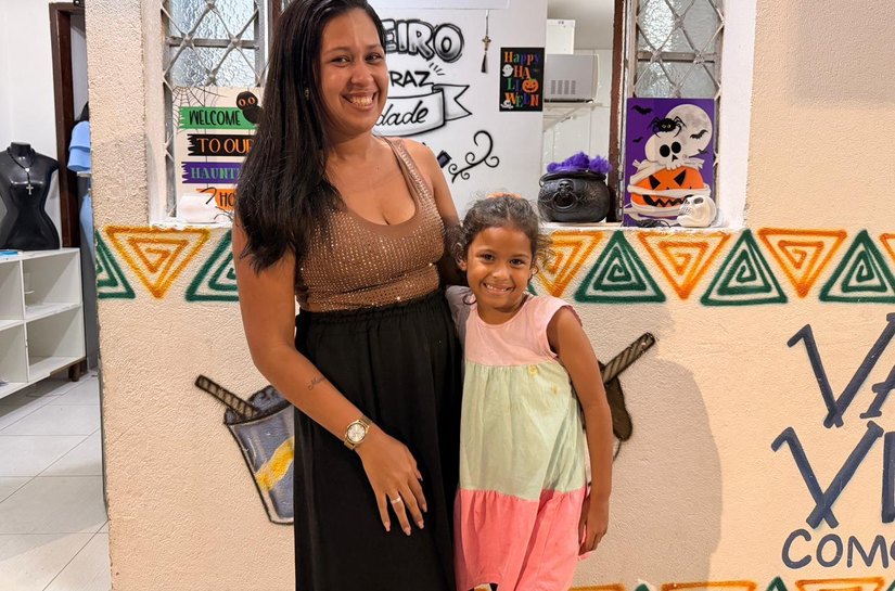 Moradores e comerciantes do Prado celebram iluminação 100% em LED