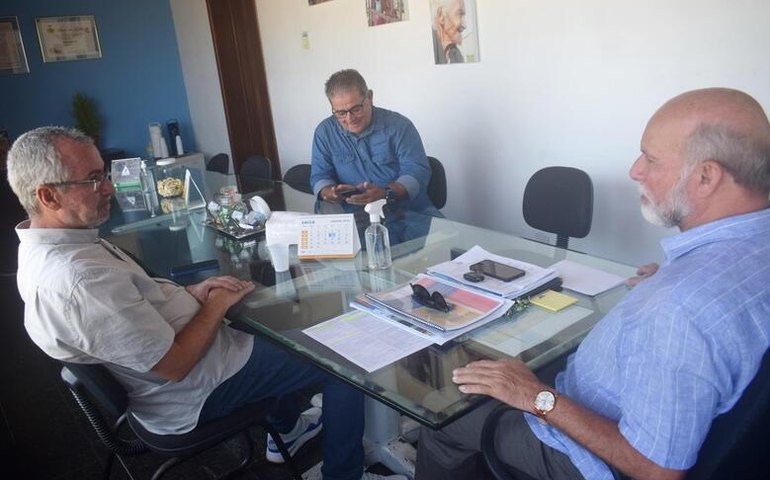 Presidente do Iteral reúne-se com prefeito de Chã Preta para discutir demarcação do município