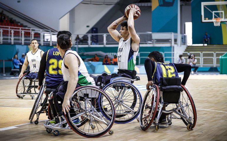 Seleção de basquete em cadeira de rodas estreia no Sul-Americano