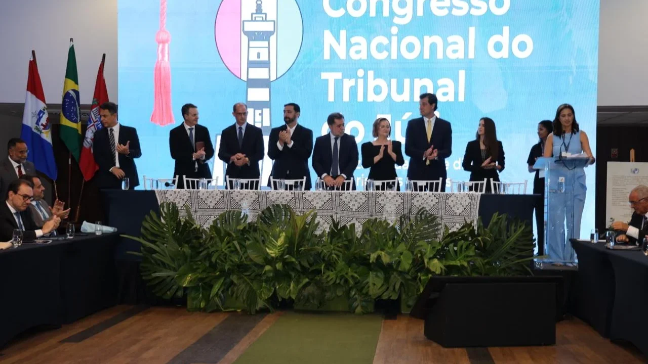 Acolhimento e Justiça: Defesa da vida e das vítimas pauta abertura de Congresso Nacional do Júri em Maceió
