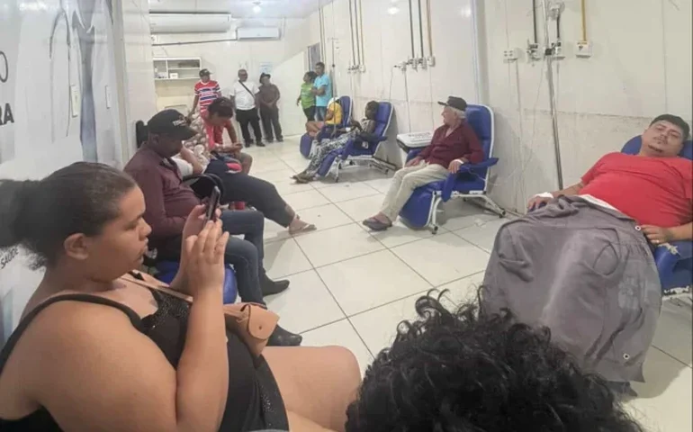 Superlotação e espera marcam atendimento na UPA de Palmeira dos Índios neste domingo