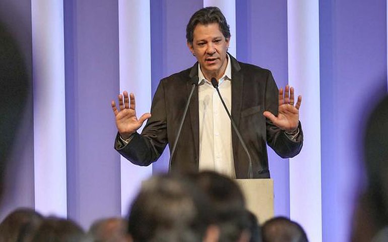 Haddad acredita em virada nas urnas em SP por divergência sobre Sabesp