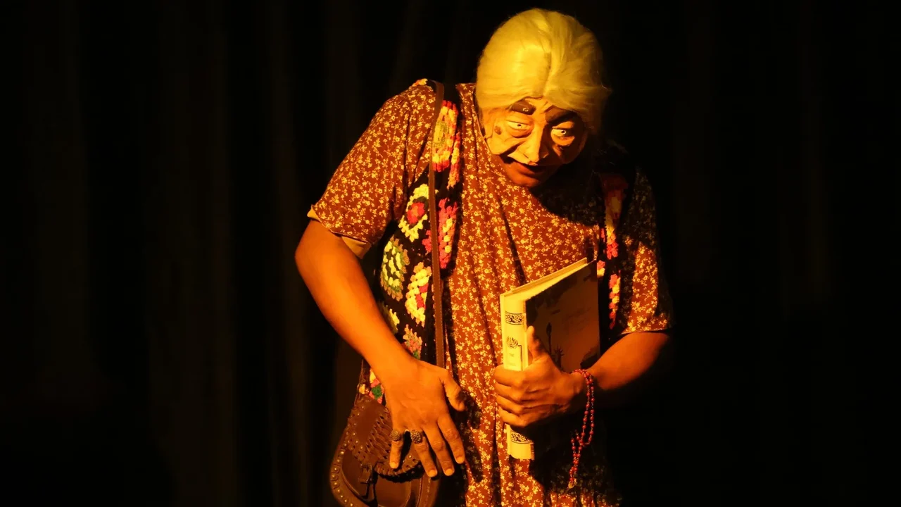 Mostra Sesc das Artes e Cultura Popular apresenta espetáculo “Cheiro de Vó”, da Cia Fulô de Mandacaru