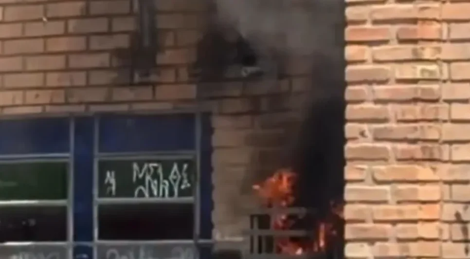 incendio-atinge-igreja-apos-missa-e-assusta-fieis--00893689-b4dfdd1ebfe2cdcb74200f22ac82988c-7