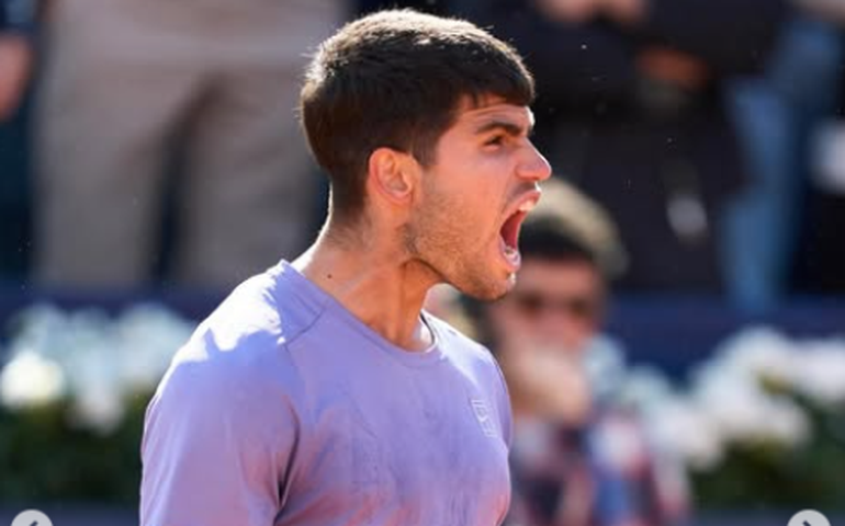 Alcaraz ganha fácil no reencontro com Fils e decide Torneio de Barcelona diante de Rune