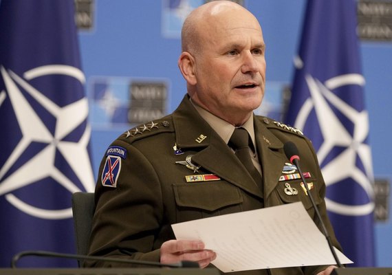 Comandante da OTAN diz que seria útil implantar armas hipersônicas de longo alcance na Europa