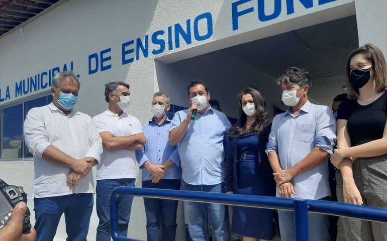Durante inaugurações, deputado Severino Pessoa anuncia recursos para a saúde de Ibateguara