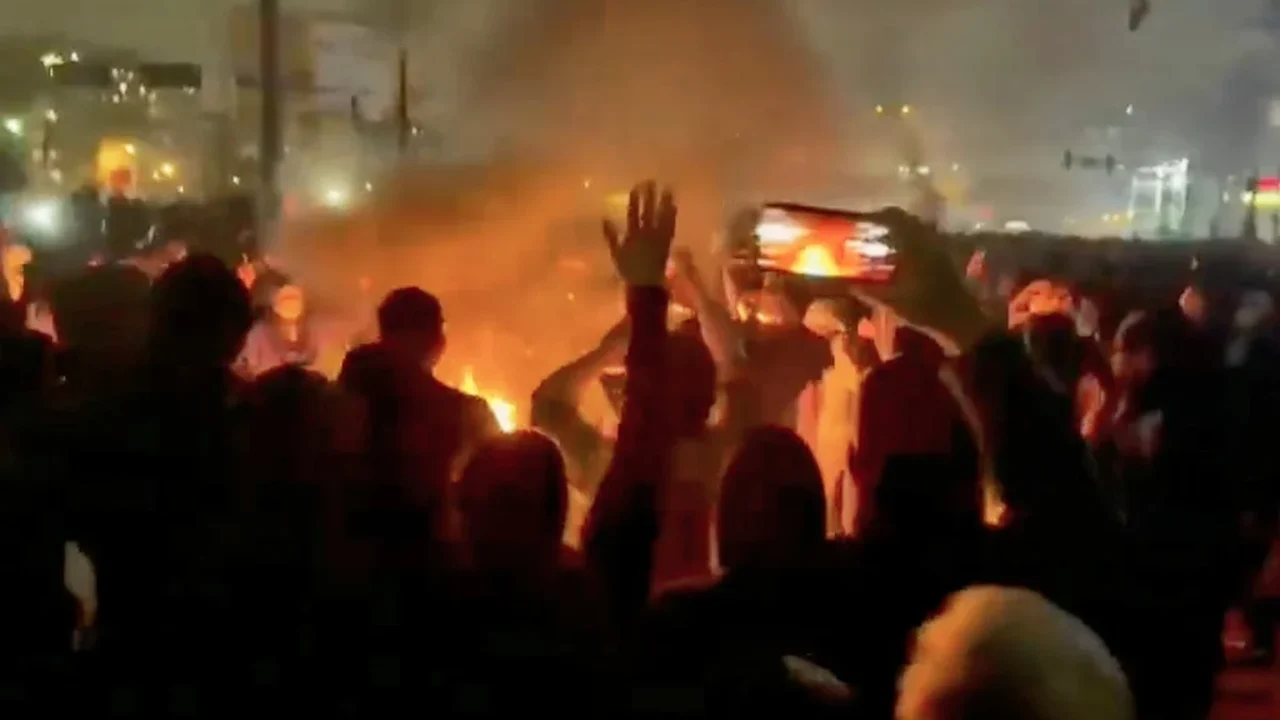 Número de mortos na repressão aos protestos no Irã sobe para pelo menos 538, dizem ativistas