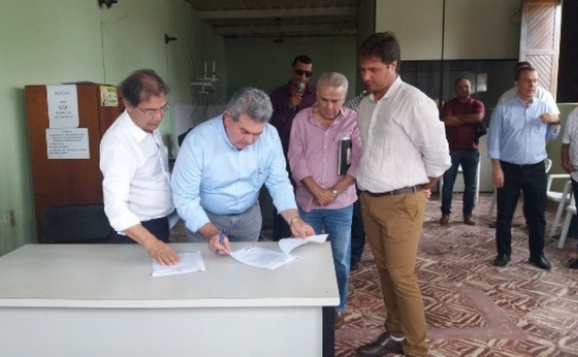 Seagri e Emater assinam convênio com município de Capela