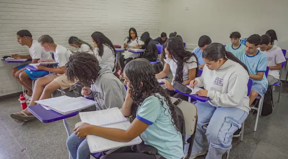 Estudantes - Escola / Foto: Foto: Rafa Neddermeyer/Agência Brasil