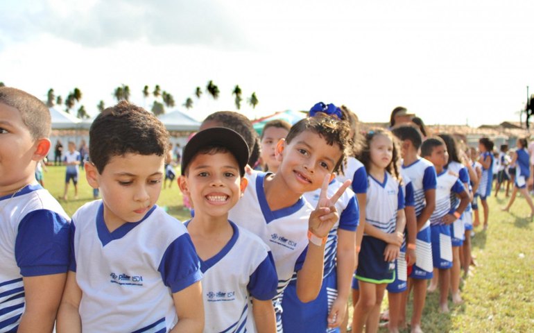 Mirando 10 mil alunos em 2023, Pilar avança com rematrículas na rede municipal até o dia 16