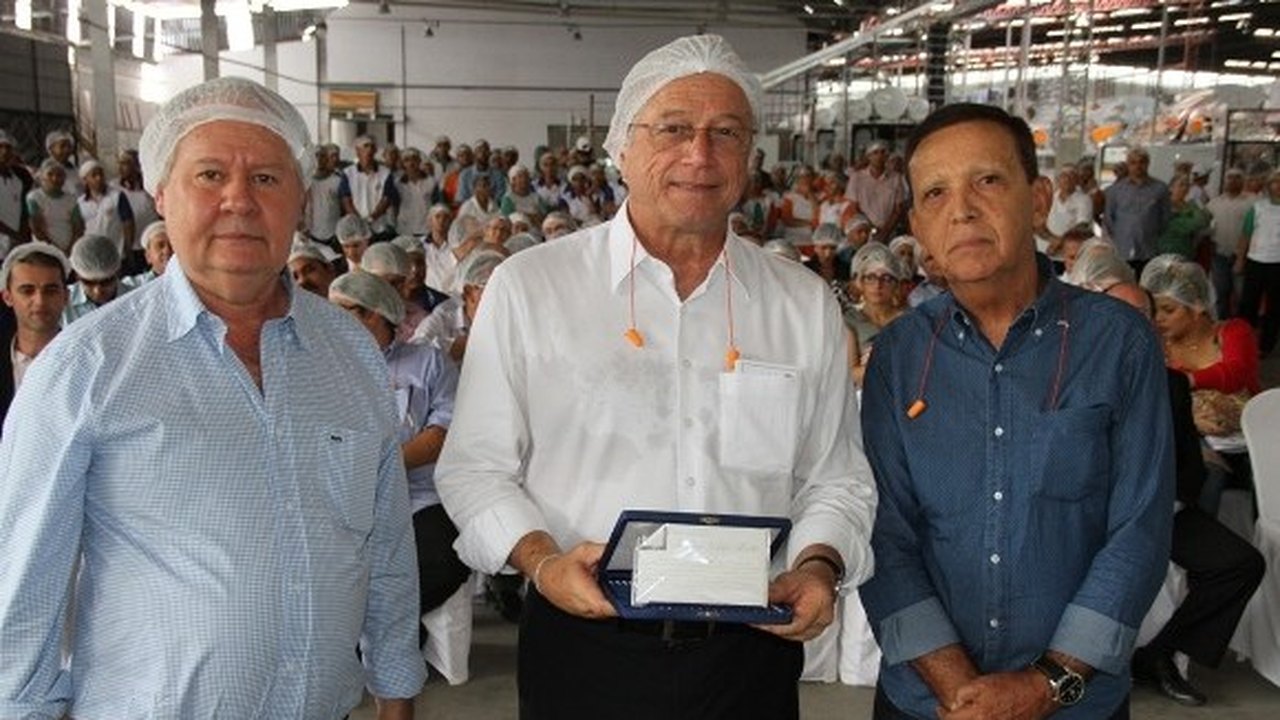Governador é homenageado pelos empresários do Polo Luiz Cavalcanti