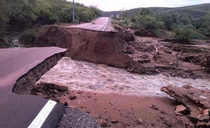 Chuvas interditam trecho da AL-225