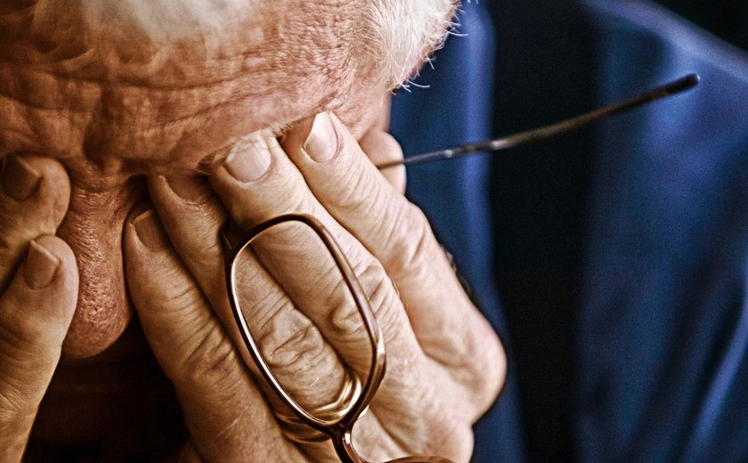 Mulher é presa em Estrela de Alagoas por aplicar golpes de falsos empréstimos contra idosos