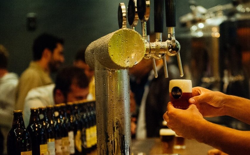 Funcionários de cervejaria são acusados de esfaquear clientes