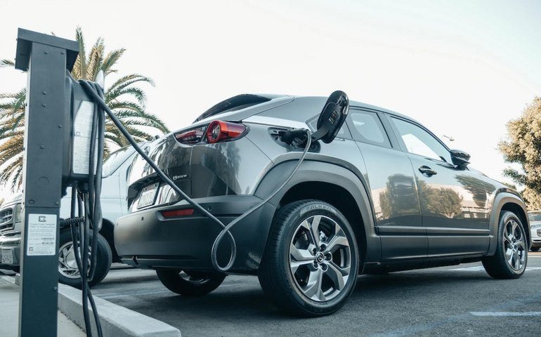 Isenção de IPVA para carros híbridos e elétricos em 2024; saiba como o benefício funciona