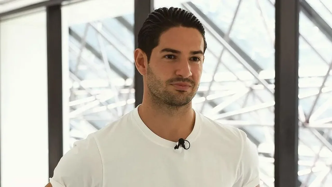 Consórcio que tem Alexandre Pato como investidor compra clube da Inglaterra