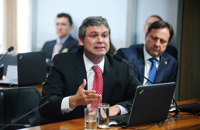 Projeto estende regra de reajuste do salário mínimo até 2023