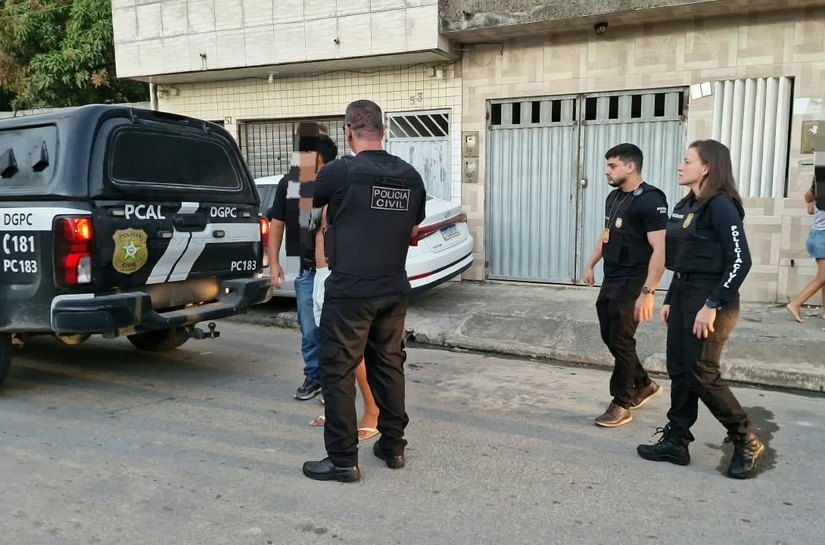 Operação contra suspeitos de homicídios prende seis pessoas e apreende adolescente, em Alagoas