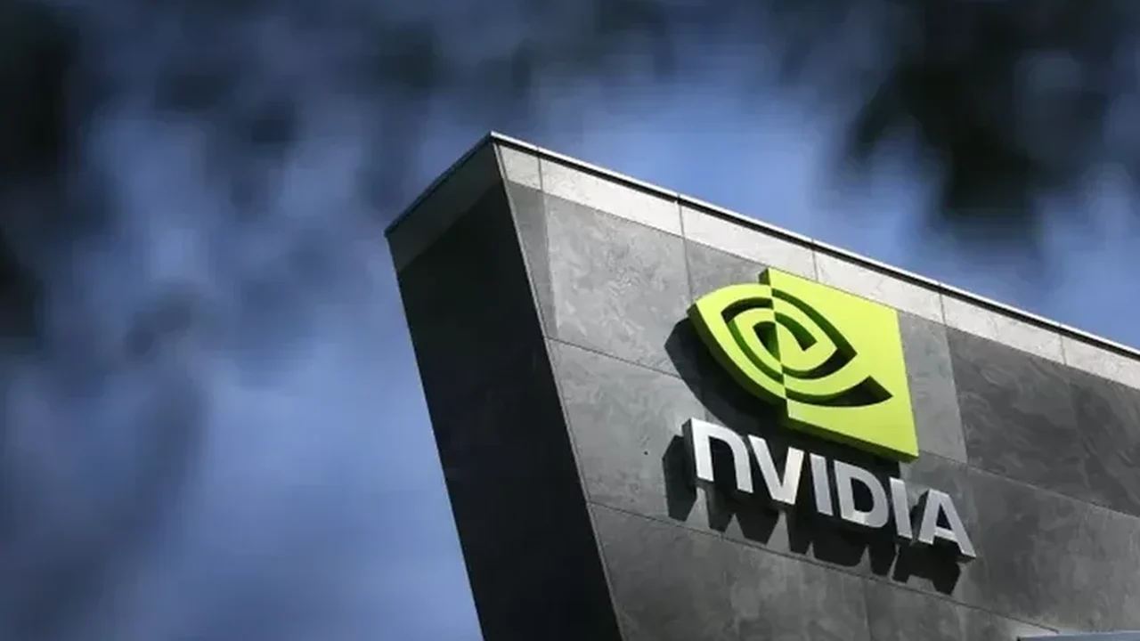 Nvidia nega rumores de escassez de modelos de chips H100 e H200